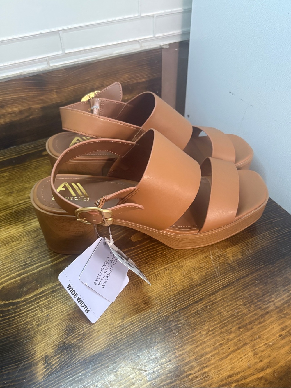 Aersoles brown chunky heel sandals size 11 wide width